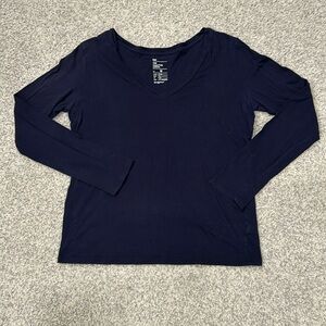 Gap Long Sleeve Vneck Shirt